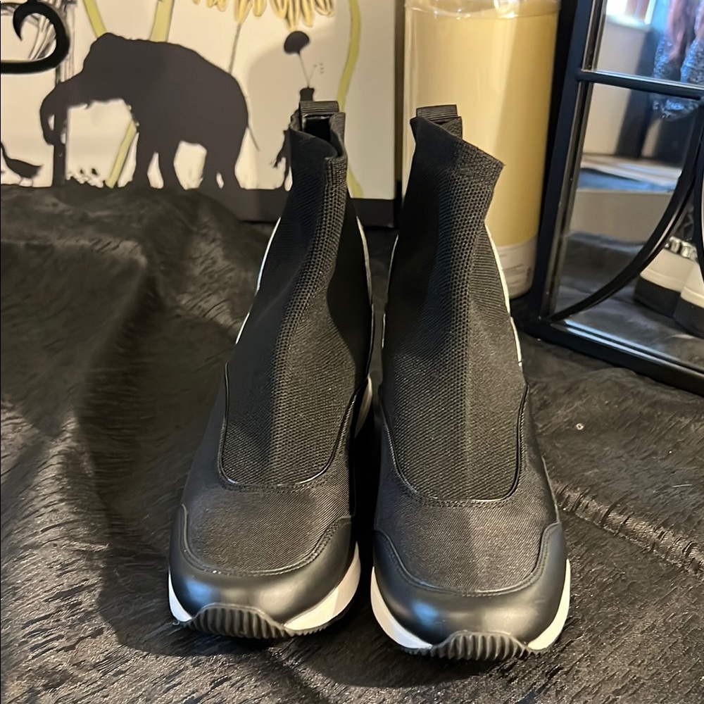 Stylish Black High-Top Sneakers